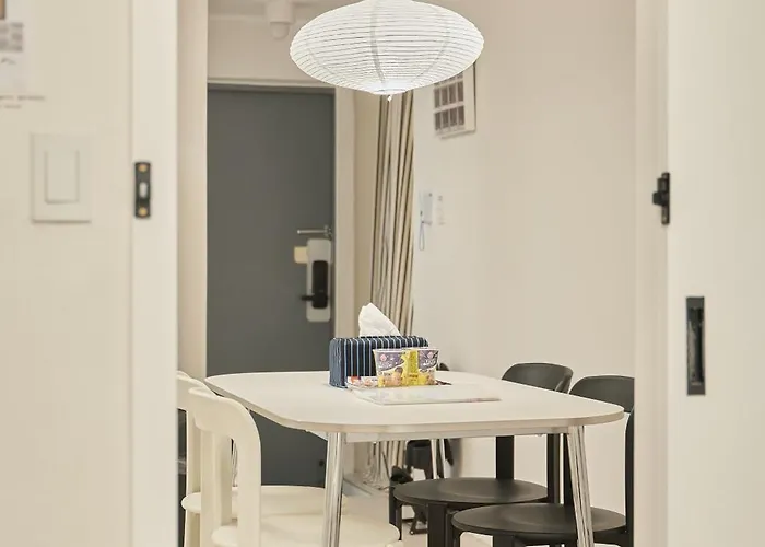 Sinsa Still - 5 Minutes From Sinsa Station, 8 Minutes From Nonhyeon Station, 5 Minutes From Airport Bus, Luggage Storage, Adult Hospital, Business Trip, Hangang Park, Convenient Transportation Villa Seoul