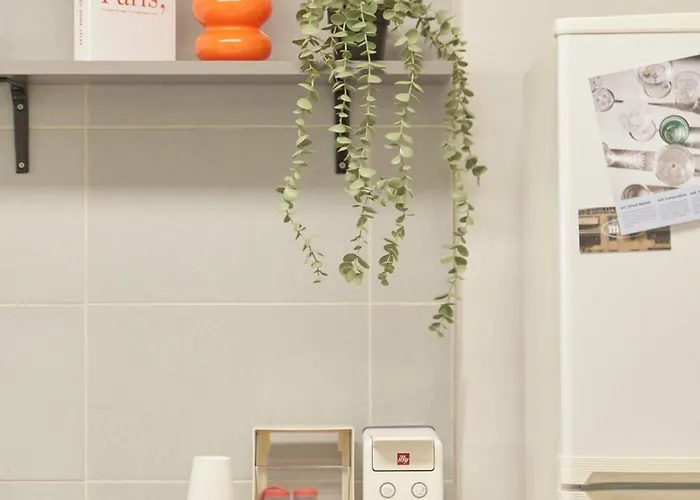 Sinsa Still - 5 Minutes From Sinsa Station, 8 Minutes From Nonhyeon Station, 5 Minutes From Airport Bus, Luggage Storage, Adult Hospital, Business Trip, Hangang Park, Convenient Transportation Villa Seoul