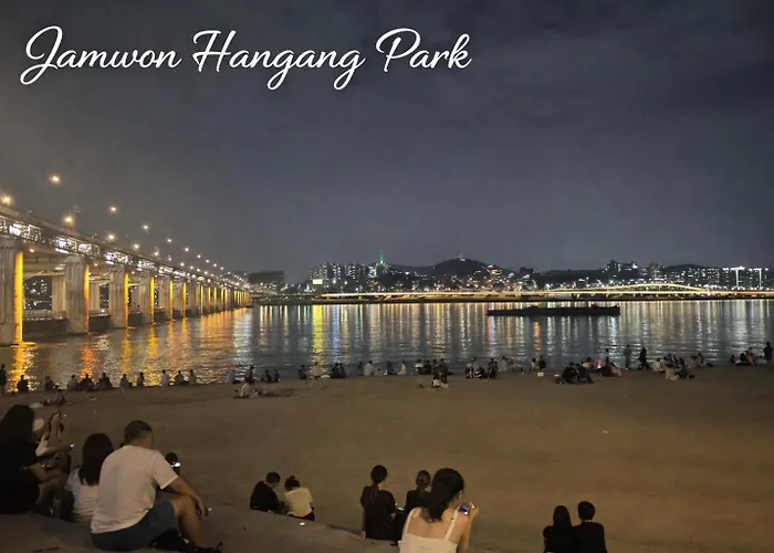 Sinsa Still - 5 Minutes From Sinsa Station, 8 Minutes From Nonhyeon Station, 5 Minutes From Airport Bus, Luggage Storage, Adult Hospital, Business Trip, Hangang Park, Convenient Transportation Villa Seoul
